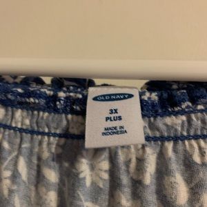 Scoop neck spring blouse!